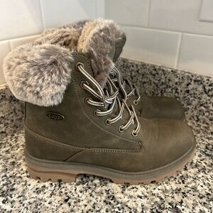 New w original box Luggs ankle boots w fur lining ladies 9